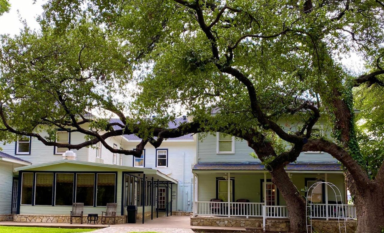 Inn On The River Glen Rose Buitenkant foto